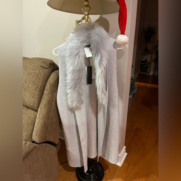 Women’s DOLCE CABO Knitted Long Vest With Faux Fur Collar NWT - Picture 15 of 15